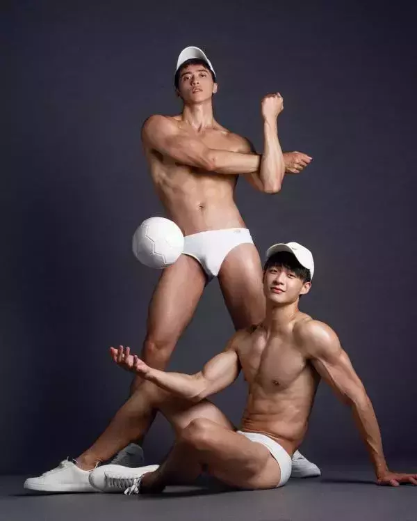 Yilianboy collection – Six pack body