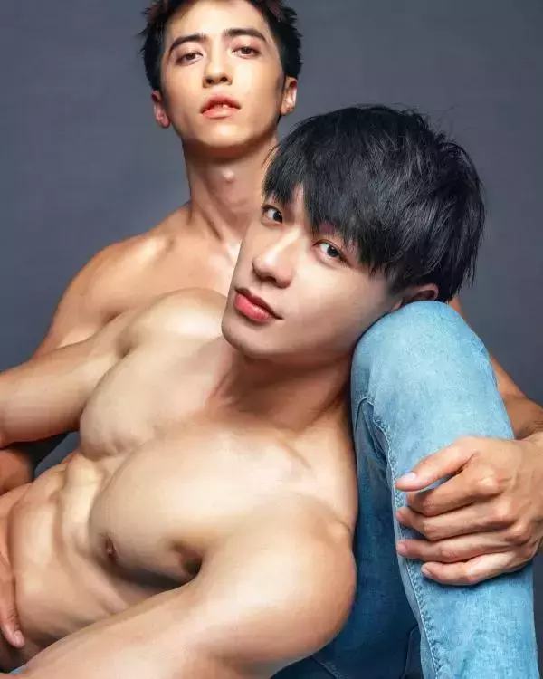 Yilianboy collection – Six pack body