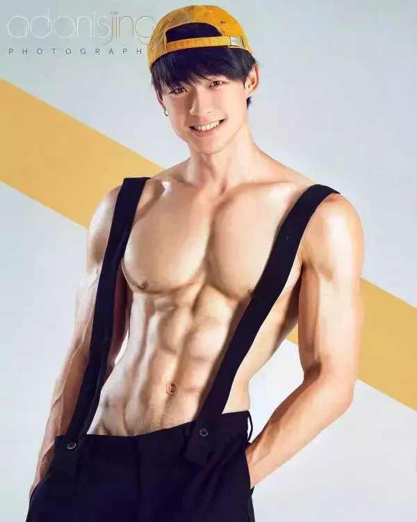 Yilianboy collection – Six pack body