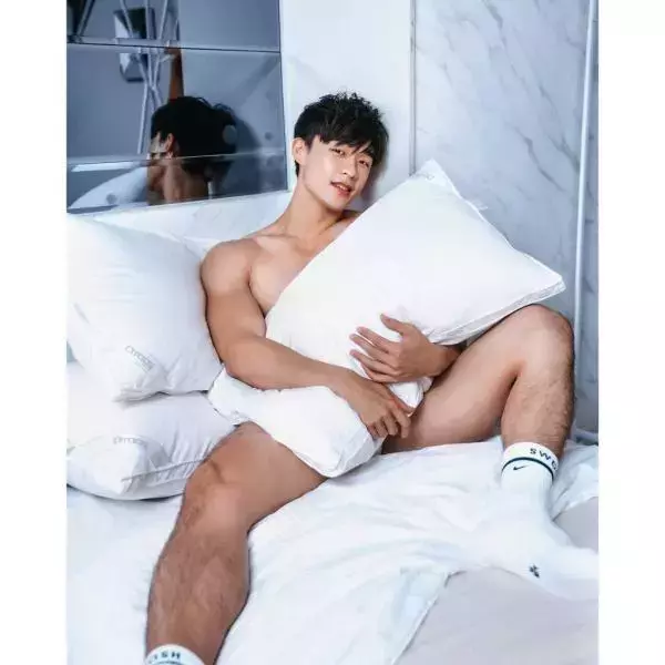 Yilianboy collection – Six pack body