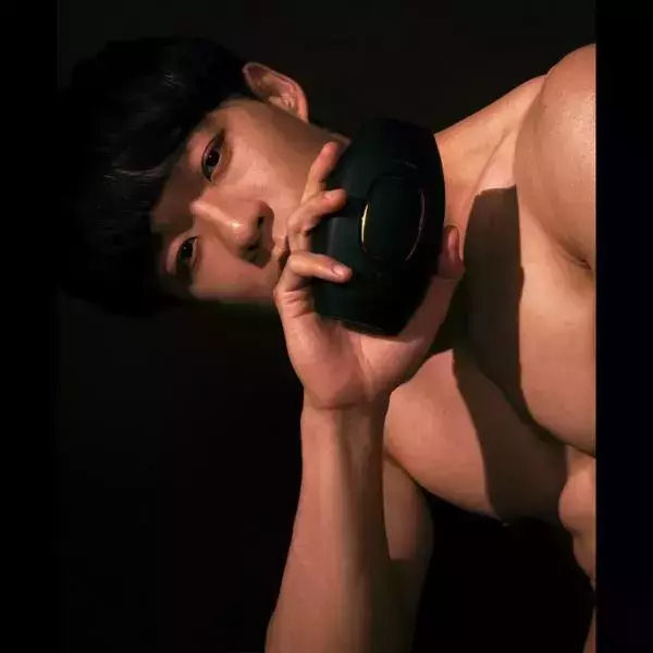Yilianboy collection – Six pack body