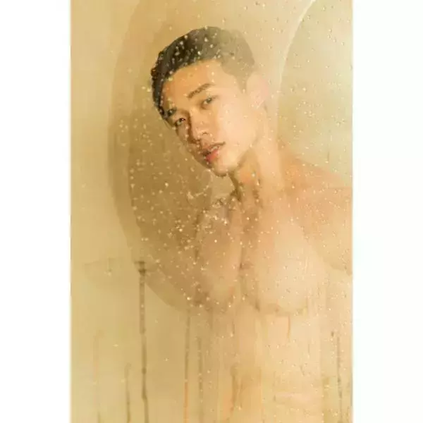 Yilianboy collection – Six pack body