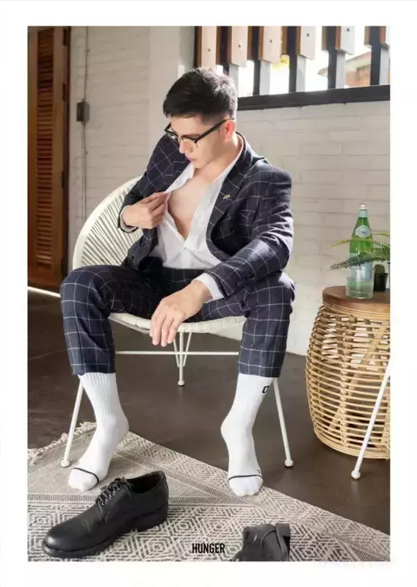 HUNGER HOMME No.11