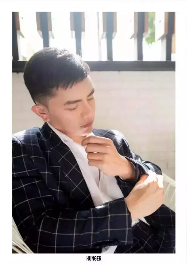 HUNGER HOMME No.11