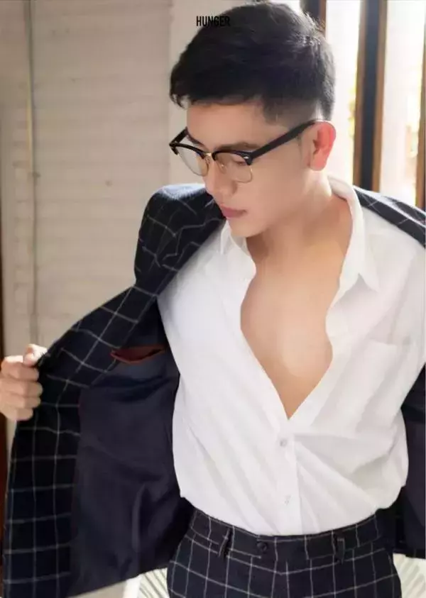 HUNGER HOMME No.11