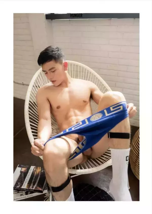 HUNGER HOMME No.11