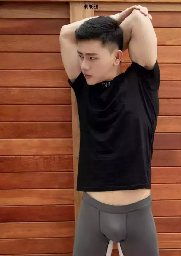 HUNGER HOMME No.11
