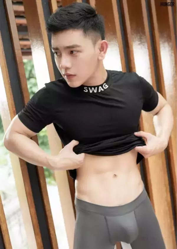 HUNGER HOMME No.11