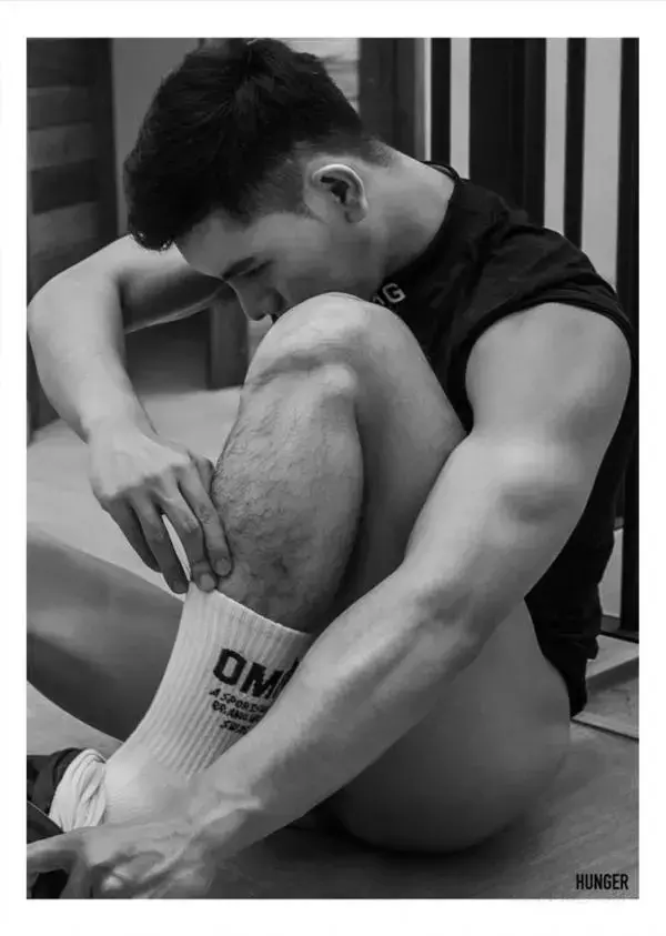 HUNGER HOMME No.11