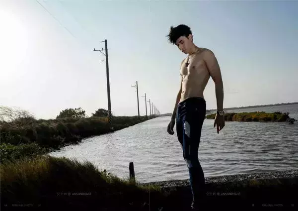 Original Photo 原色 NO.16 JT遲駿騰 (Album+Video)