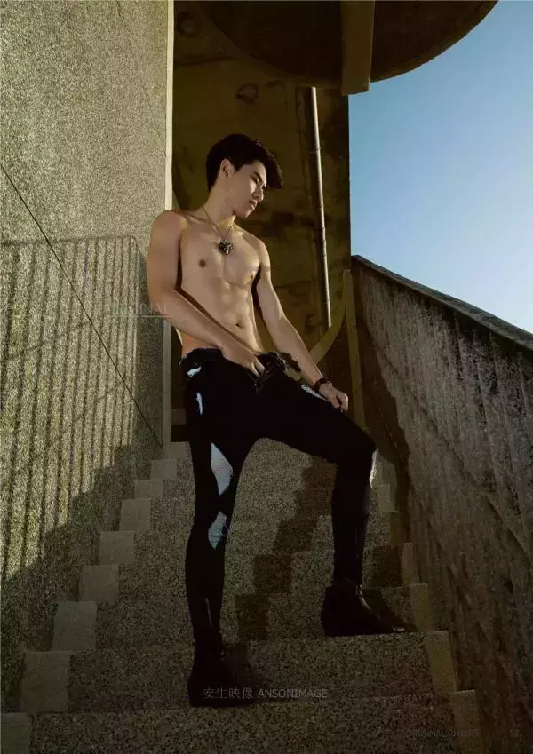 Original Photo 原色 NO.16 JT遲駿騰 (Album+Video)