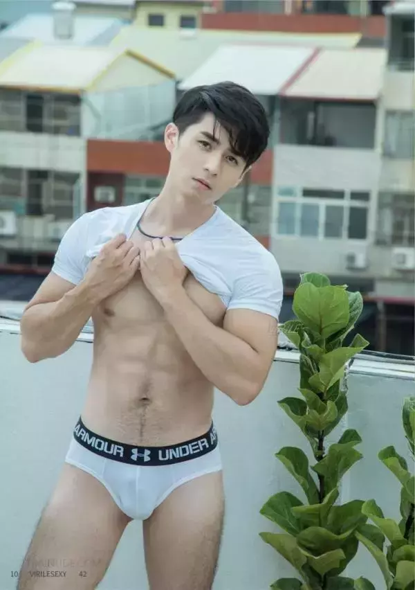 Virile No.42 – Nate [Ebook+Video]