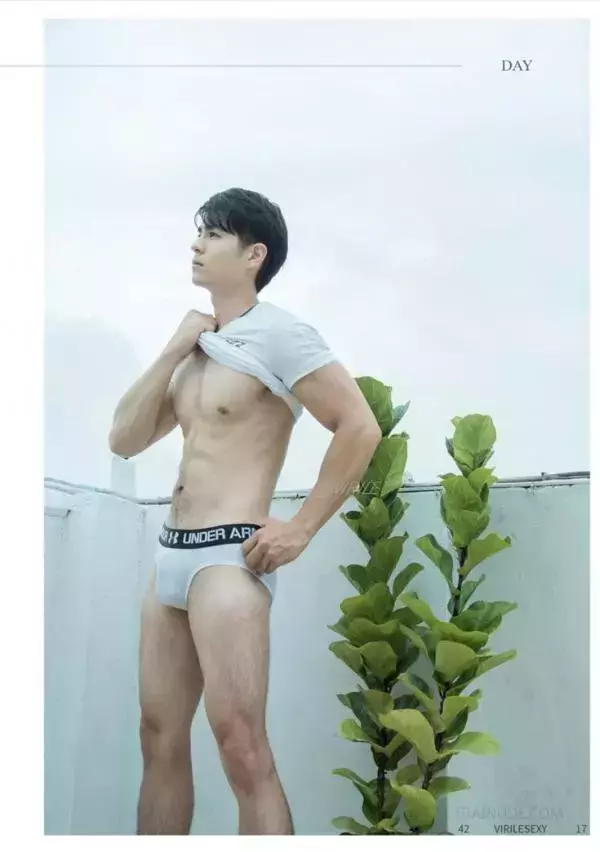 Virile No.42 – Nate [Ebook+Video]