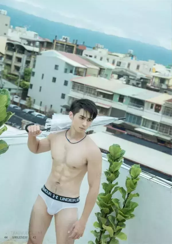Virile No.42 – Nate [Ebook+Video]