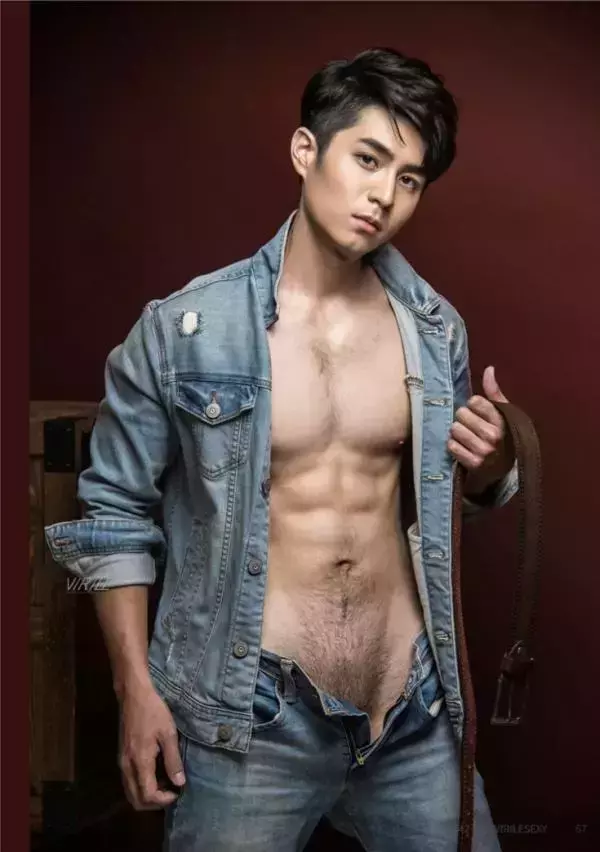 Virile No.42 – Nate [Ebook+Video]