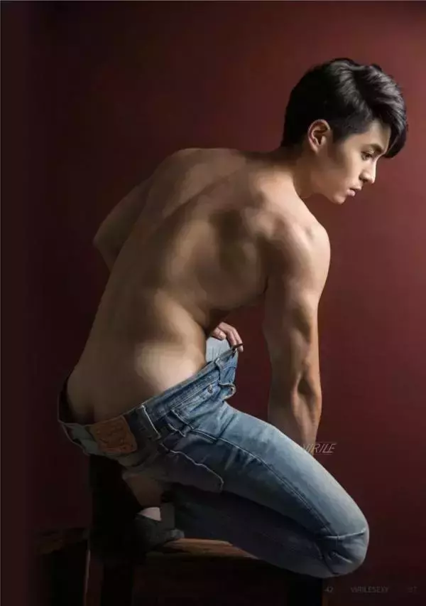 Virile No.42 – Nate [Ebook+Video]