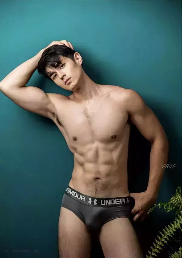 Virile No.42 – Nate [Ebook+Video]
