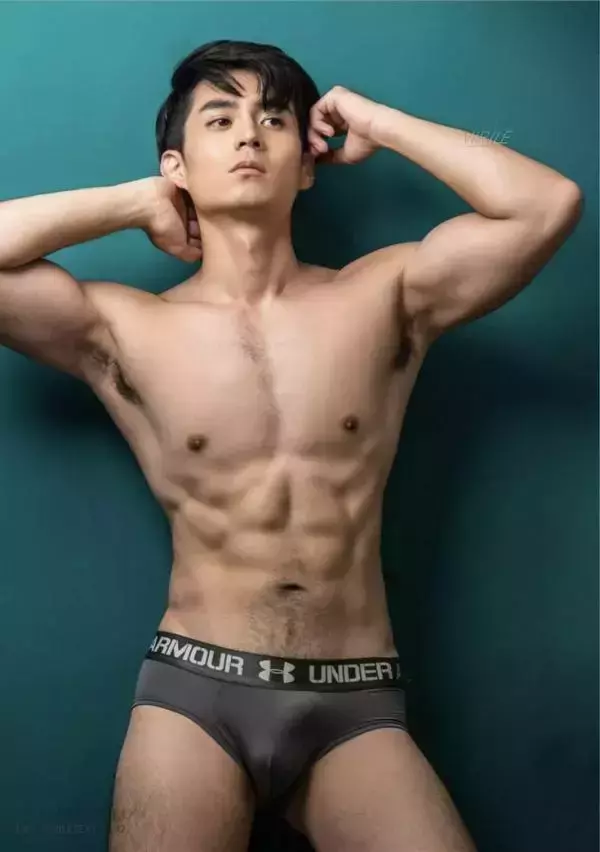 Virile No.42 – Nate [Ebook+Video]