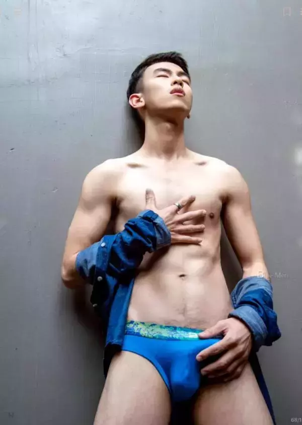 Blue Men no.222 (ebook + video)