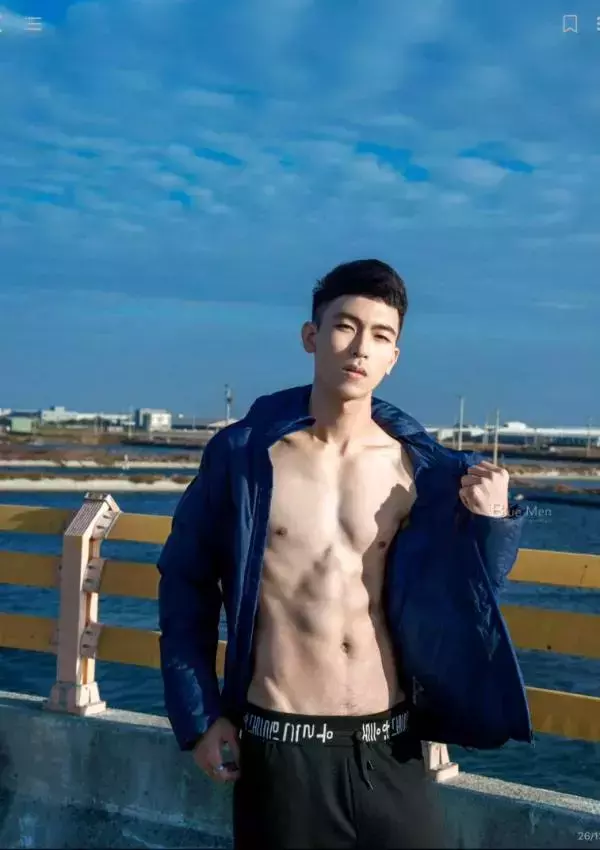 Blue Men no.251 (ebook + cum video)
