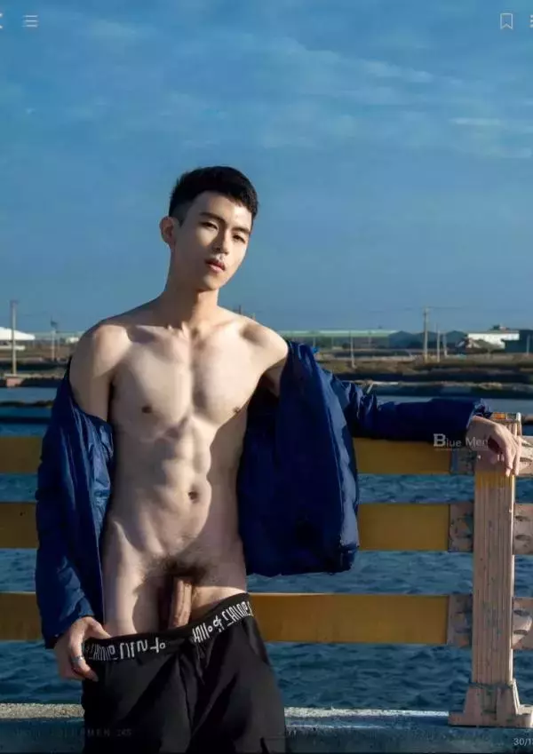 Blue Men no.251 (ebook + cum video)