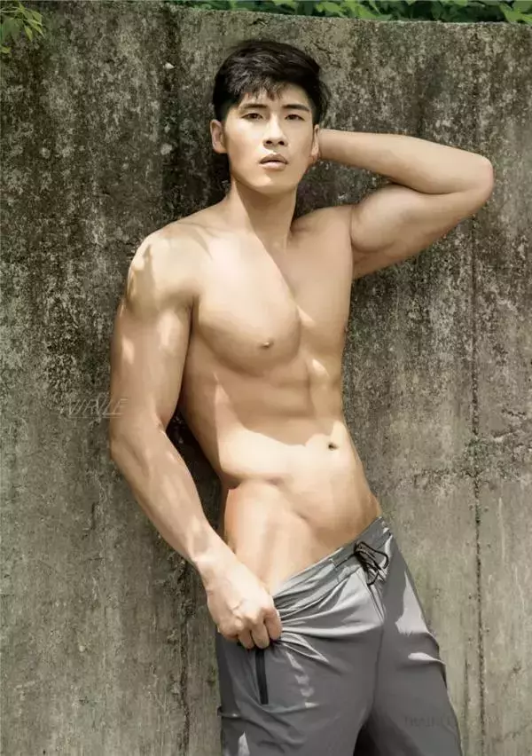 Virile no.41 - Jay (ebook + video)