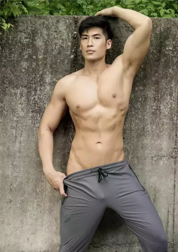 Virile no.41 - Jay (ebook + video)