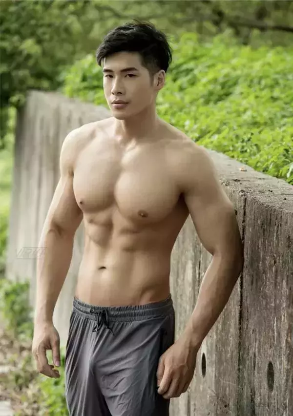 Virile no.41 - Jay (ebook + video)