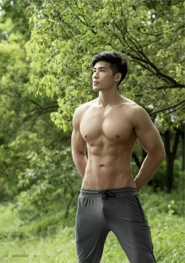 Virile no.41 - Jay (ebook + video)