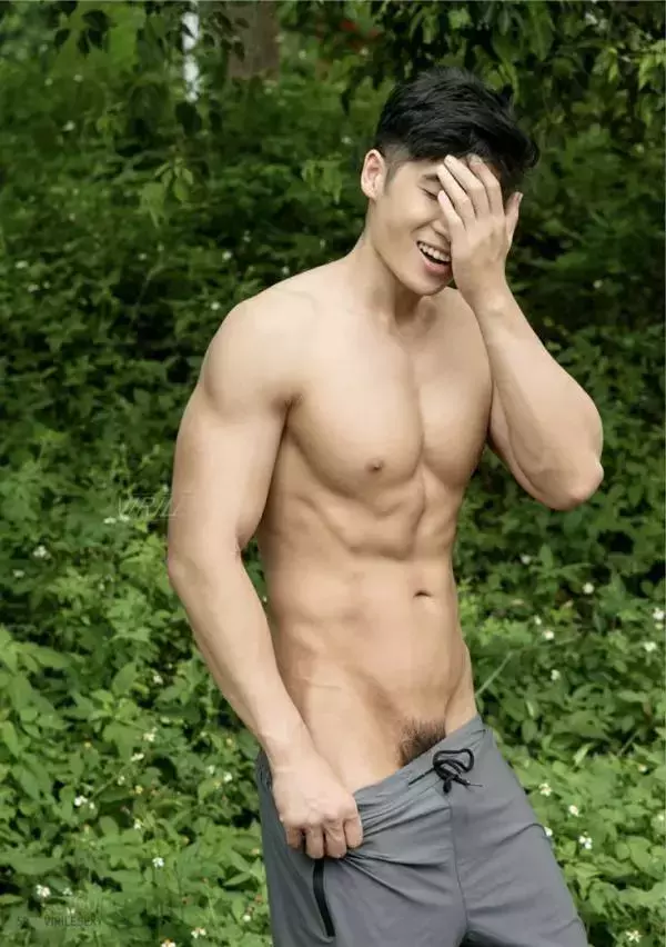 Virile no.41 - Jay (ebook + video)