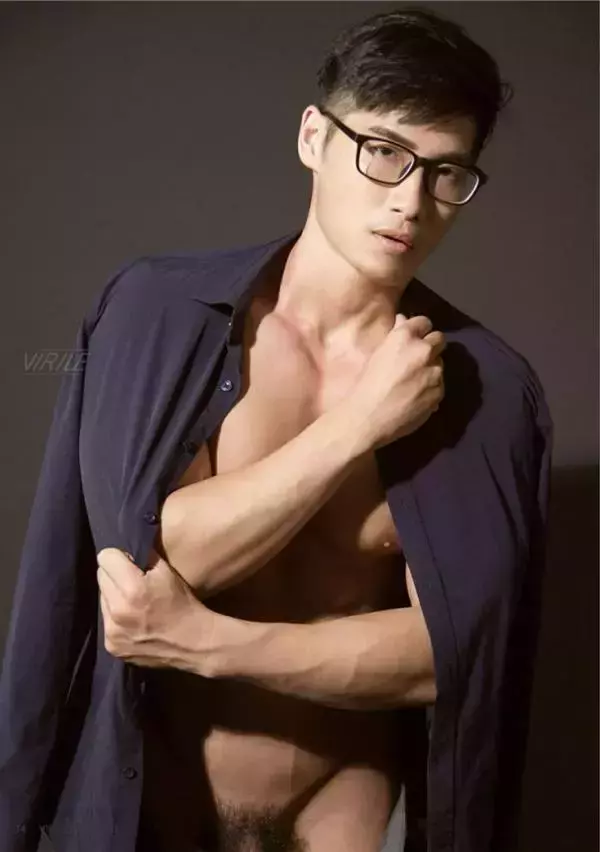 Virile no.41 - Jay (ebook + video)