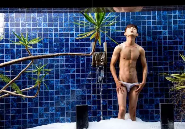 Blue Men no.269 (ebook + cum video)
