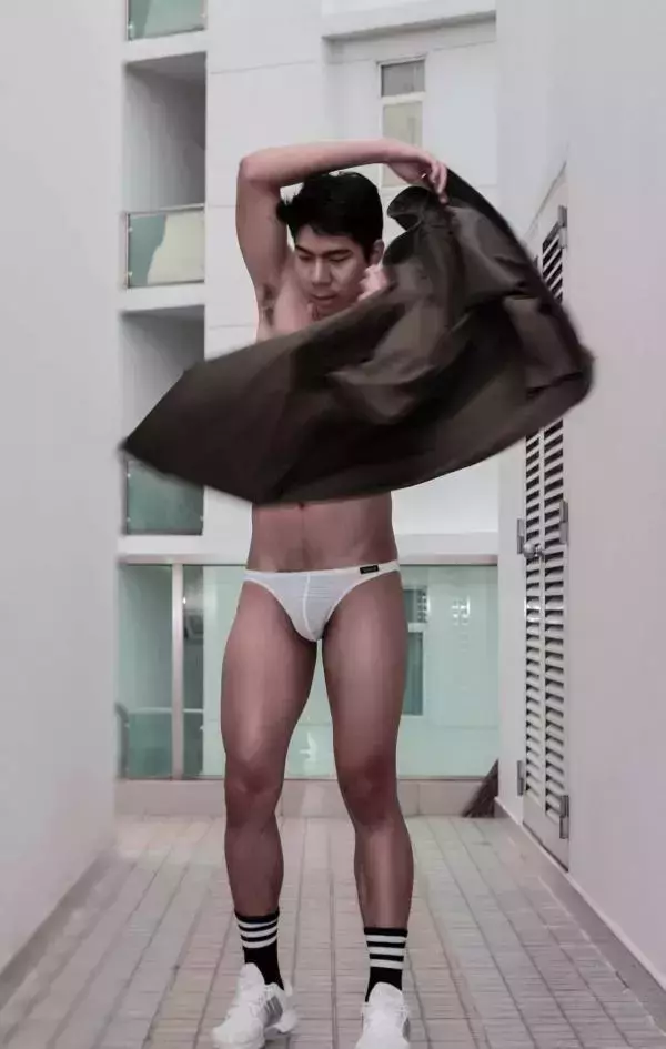 Menluscious  Issue 02 - Fame Krittapat