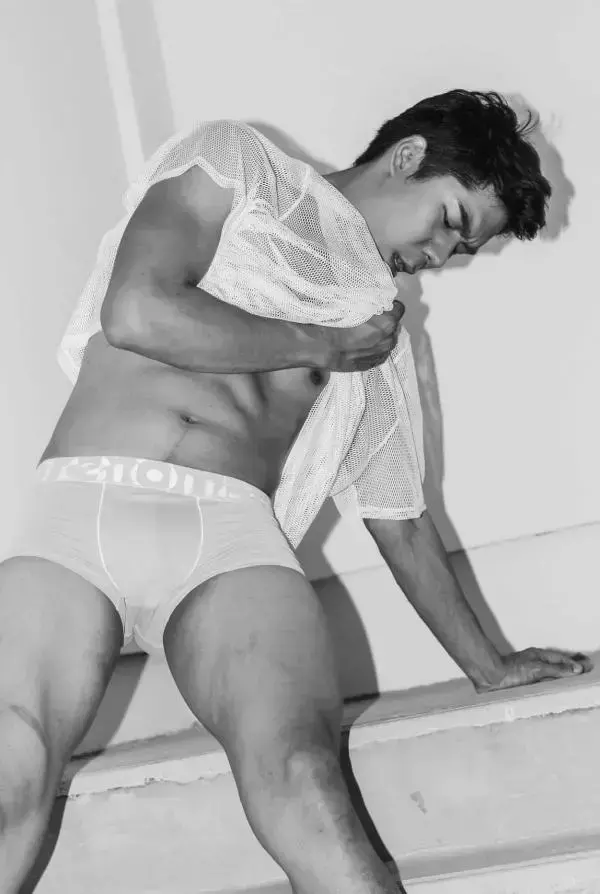 Menluscious  Issue 02 - Fame Krittapat