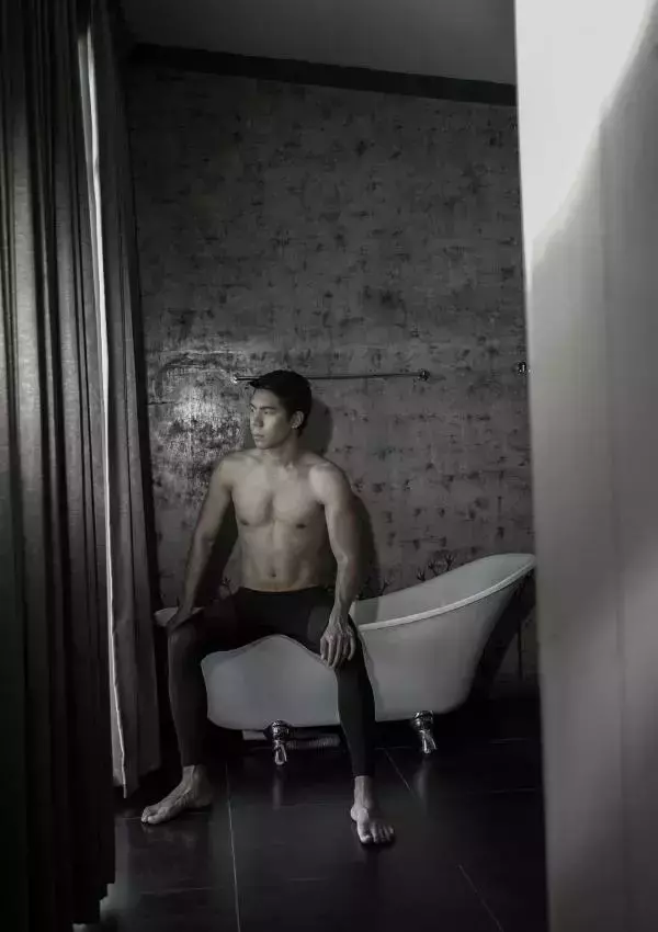 Menluscious  Issue 02 - Fame Krittapat