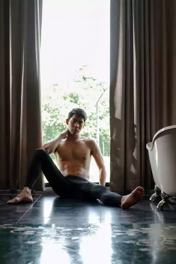 Menluscious  Issue 02 - Fame Krittapat