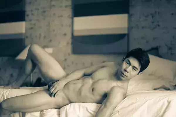Menluscious  Issue 02 - Fame Krittapat