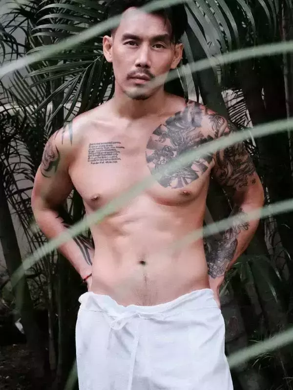 LABOUR BKK  Issue 01 - Keni Styles