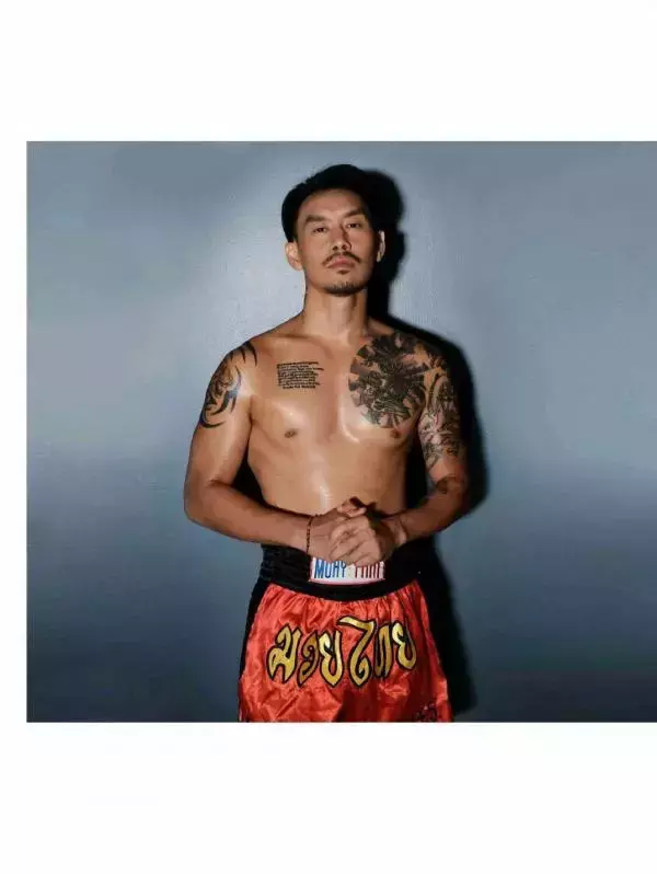 LABOUR BKK  Issue 01 - Keni Styles