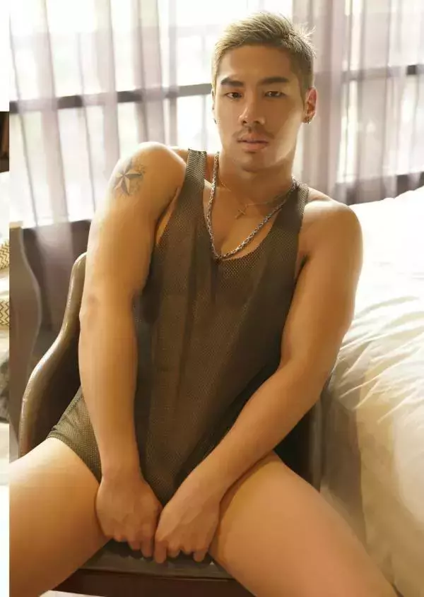 HOMME  Vol. 04