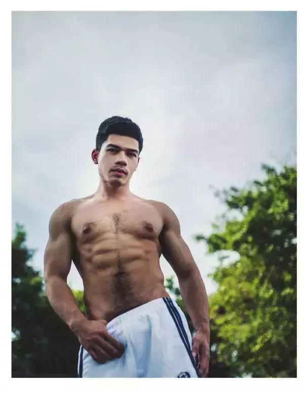 1000miles Magazine  Vol.1 - Nick Ittipat