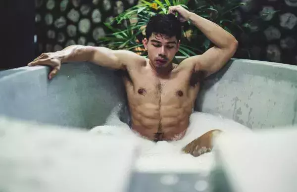 1000miles Magazine  Vol.1 - Nick Ittipat