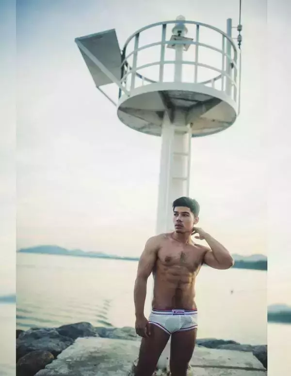 1000miles Magazine  Vol.1 - Nick Ittipat