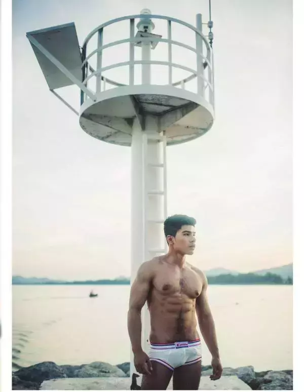 1000miles Magazine  Vol.1 - Nick Ittipat