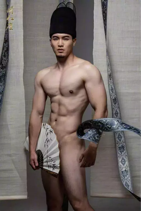 DaoXQ.KinG | HOÀNG THƯỢNG VÀ TÔI