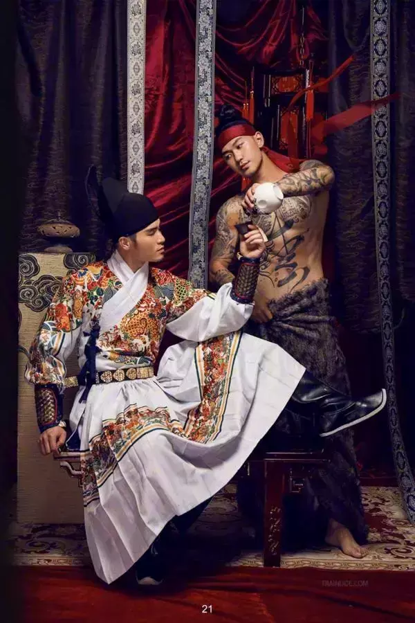 DaoXQ.KinG | HOÀNG THƯỢNG VÀ TÔI