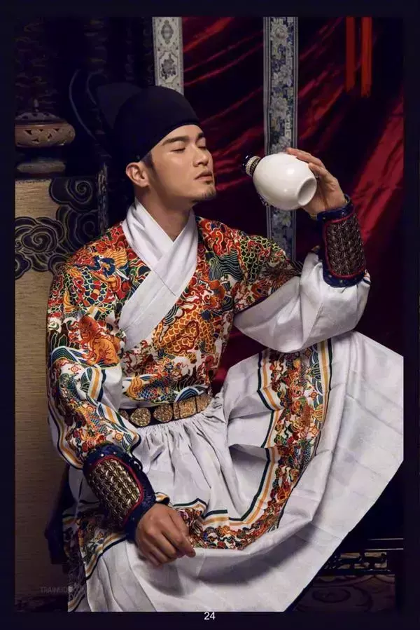 DaoXQ.KinG | HOÀNG THƯỢNG VÀ TÔI