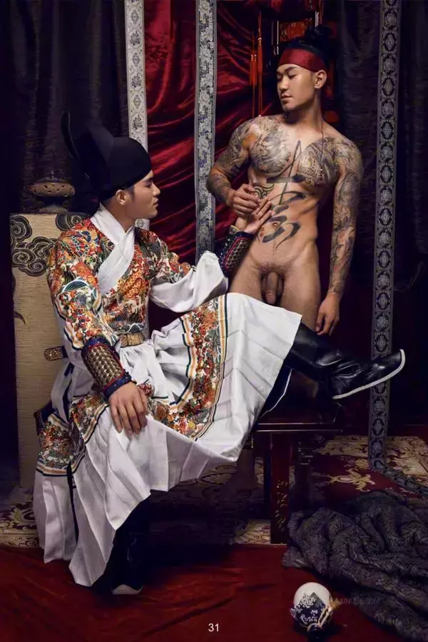 DaoXQ.KinG | HOÀNG THƯỢNG VÀ TÔI