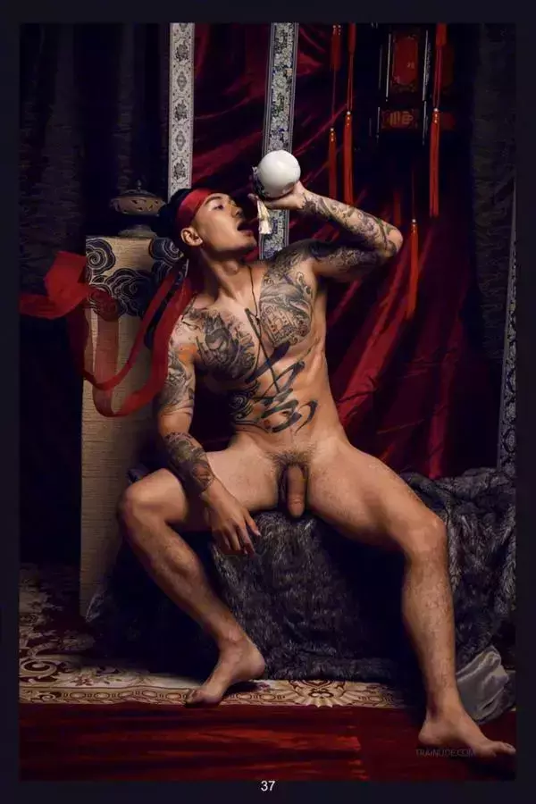 DaoXQ.KinG | HOÀNG THƯỢNG VÀ TÔI