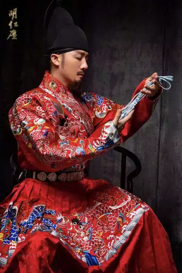 DaoXQ.KinG | HOÀNG THƯỢNG VÀ TÔI